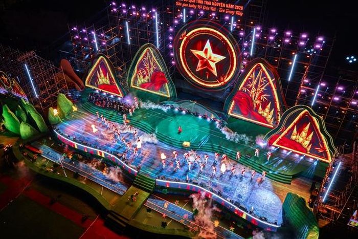 Từ giao hưởng kết hợp 3D mapping, nhạc kịch Broadway, múa đương đại đến trình diễn drone light và đại cảnh thực cảnh, toàn bộ chương trình được dàn dựng như một bản giao hưởng nghệ thuật đặc biệt.