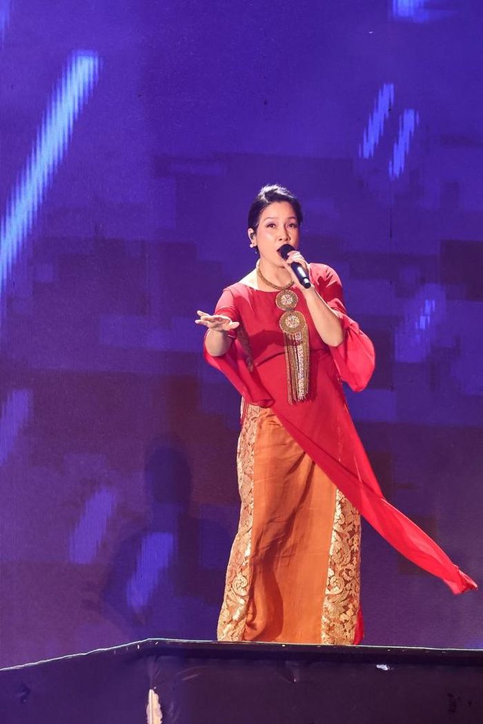 Diva Mỹ Linh với "Huyền thoại Hồ Núi Cốc".