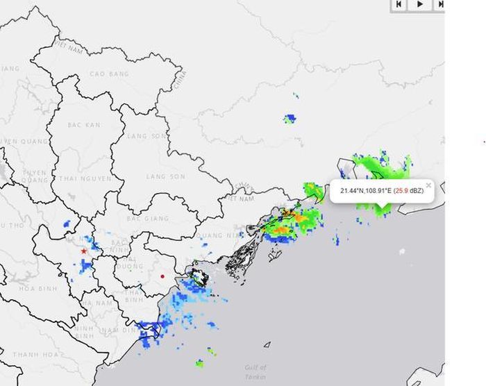 Cảnh báo dông lốc vùng biển Quảng Ninh.