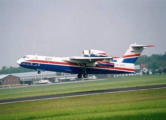 Vào tháng 4/2019, trong cuộc trả lời phỏng vấn hãng tin Interfax, Thứ trưởng Bộ Công thương Nga - ông Oleg Bocharov cho biết nước này sẽ mất khoảng thời gian theo kỳ vọng là 5 năm để phát triển động cơ thay thế cho thủy phi cơ Be-200.