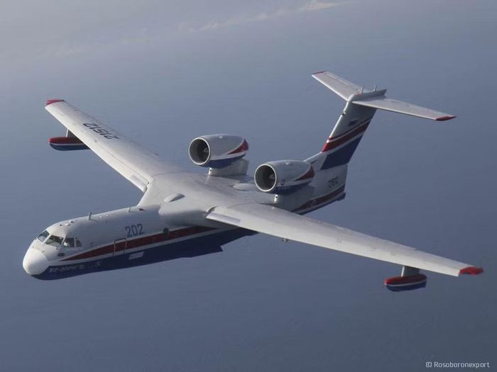 Be-200 Altair là chiếc thủy phi cơ cỡ lớn do Công ty Beriev thiết kế và chế tạo, nó đảm nhiệm được các chức năng chữa cháy, tìm kiếm cứu nạn, vận tải hàng hóa và hành khách và còn có biến thể quân sự là máy bay tuần tra chống ngầm Be-220.