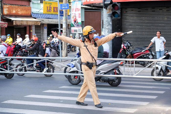  Cần ít nhất 1 tháng để giao thông khu vực này được ổn định hơn. 