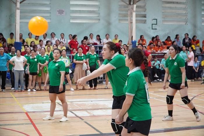 Vận động viên tranh tài tại hội thao
