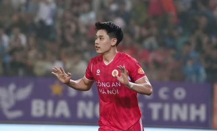 Do đó, Đình Bắc và các đồng đội có thể đăng quang ngôi vô địch V-League 2025/2026 ngay ở vòng đấu này nếu đánh bại Thanh Hóa FC. Ảnh: CAHN FC.