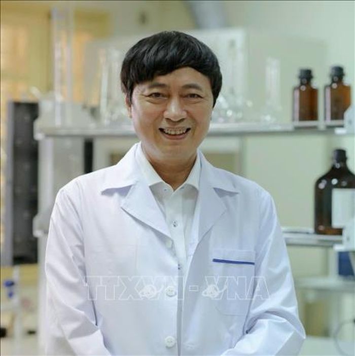 GS, TS Nguyễn Văn Nội, Chủ tịch Hội các Phòng thử nghiệm Việt Nam (Liên hiệp các Hội Khoa học và Kỹ thuật Việt Nam) đề xuất Đại học Quốc gia Hà Nội cần có những cơ chế đột phá để liên kết chặt chẽ ba "nhà": Nhà nước - Nhà khoa học - Doanh nghiệp. Ảnh: Diệu Thúy/ TTXVN