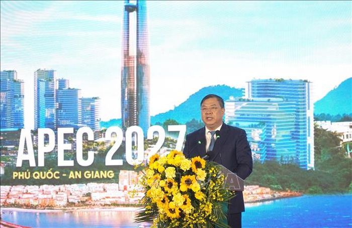 Ủy viên Bộ Chính trị, Phó Thủ tướng Thường trực Chính phủ Phạm Gia Túc phát biểu chỉ đạo hội nghị. Ảnh: Văn Sĩ/TTXVN