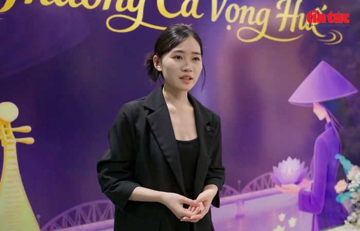 Bạn Đinh Tú Quyên, Trưởng Ban tổ chức “Thương ca vọng Huế” chia sẻ về chương trình.