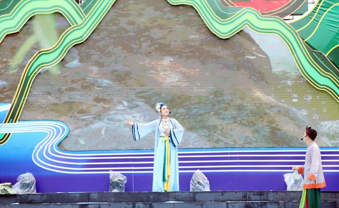  Hoạt cảnh “Quế Mỵ Nương - Thánh Mẫu Thượng Ngàn” được tái hiện tại khai hội Đền Suối Mỡ. 