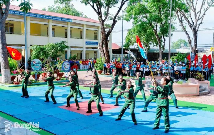 Một tiết mục biểu diễn tại lễ khai mạc. Ảnh: Võ Trọng