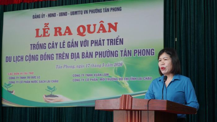 Lãnh đạo UBND phường Tân Phong phát biểu tại lễ phát động.