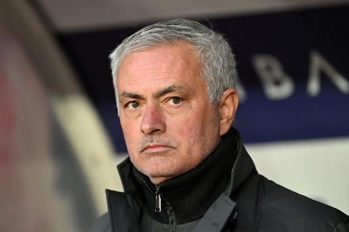 Mourinho là ứng viên nặng ký cho chiếc ghế nóng Real Madrid.