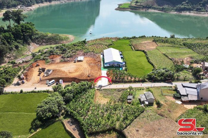Toàn cảnh địa điểm tổ chức lễ khởi công.