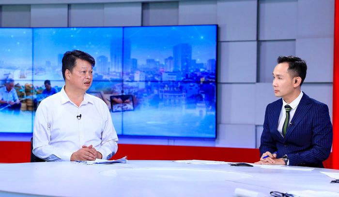 Ông Trần Nhật Lam trao đổi tại chương trình. Ảnh: Quang Thái