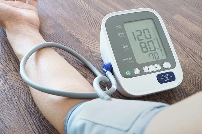 Huyết áp lý tưởng ở người trưởng thành khỏe mạnh thường ở mức dưới 120/80 mmHg. Ảnh: Shutterstock.