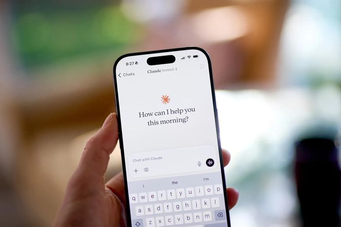  Người dùng sử dụng AI cho nhiều mục đích khác nhau. Ảnh: Bloomberg. 