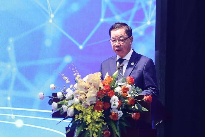 Anh hùng Lao động Trần Mạnh Báo, Chủ tịch ThaiBinh Seed nêu ý kiến tại Hội nghị - Ảnh: VGP/Nhật Bắc