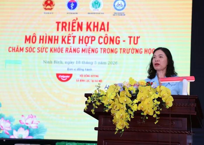 Bà Phạm Thị Phương Hạnh, Giám đốc Sở Y tế tỉnh Ninh Bình phát biểu tại hội nghị.