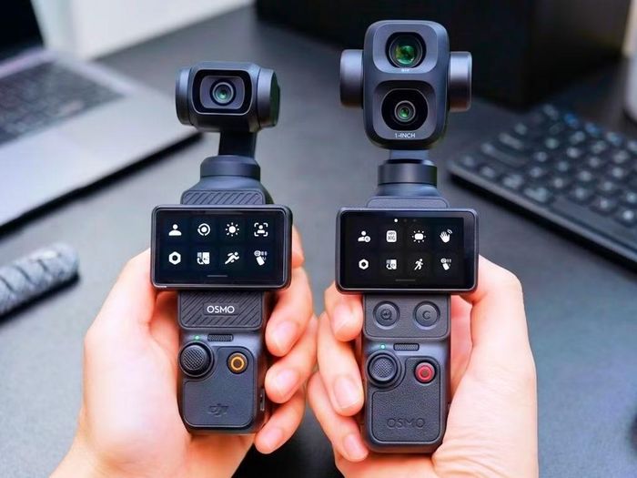 DJI Pocket 4P đặt cạnh phiên bản tiêu chuẩn.