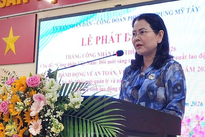 Bí thư Đảng ủy, Chủ tịch HĐND phường Trung Mỹ Tây Nguyễn Thị Ngọc Duyên