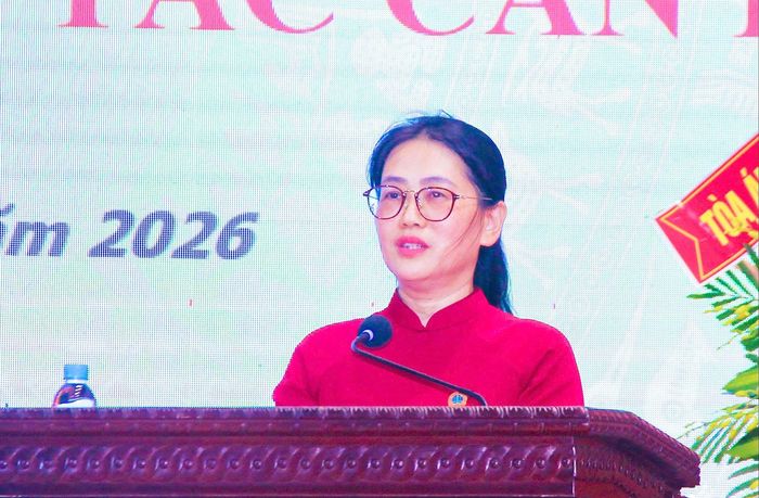 Tân Chánh án Tòa án nhân dân tỉnh Nghệ An Phan Thị Nguyệt Thu phát biểu nhận nhiệm vụ