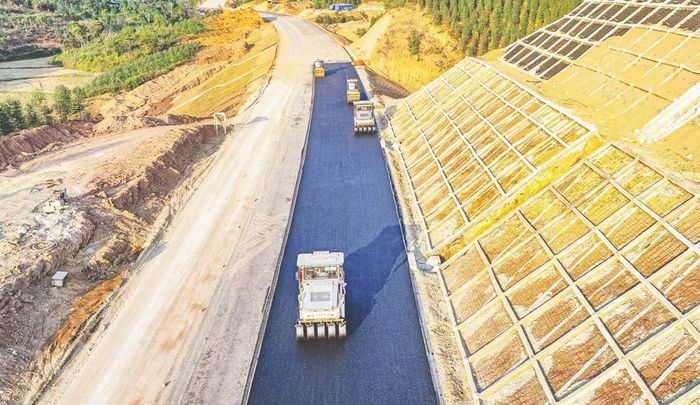 Tuyến đường bộ cao tốc Đồng Đăng-Trà Lĩnh sắp hoàn thiện, mở ra cơ hội phát triển mới cho tỉnh Cao Bằng. (Ảnh: ANH TUẤN)