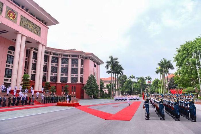Quang cảnh lễ đón.