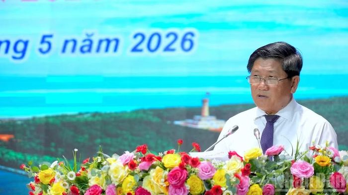 Phó Chủ tịch Ủy ban nhân dân tỉnh Cà Mau Lê Văn Sử phát biểu bế mạc tại hội thảo.