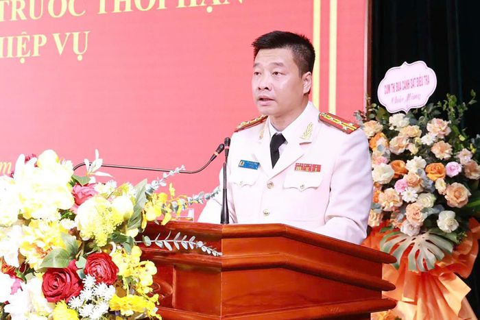 Đại tá Vũ Thanh Tùng, Giám đốc Công an tỉnh Lạng Sơn phát biểu nhận nhiệm vụ. Ảnh: Công an tỉnh Lạng Sơn