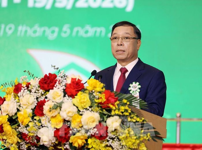 Tổng Giám đốc Công ty Cổ phần Hóa chất Việt Trì Văn Đình Hoan phát biểu tại buổi lễ. Ảnh: Tạ Toàn – TTXVN