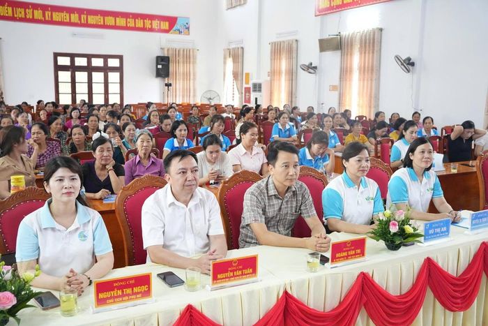Lãnh đạo Đảng ủy, HĐND, UBND xã Hoàng Vân dự buổi truyền thông