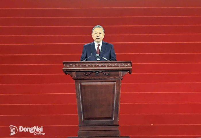 Đồng chí Tổng Bí thư, Chủ tịch nước Tô Lâm phát biểu tại Lễ công bố Nghị quyết của Quốc hội về thành lập thành phố Đồng Nai. Ảnh: Công Nghĩa
