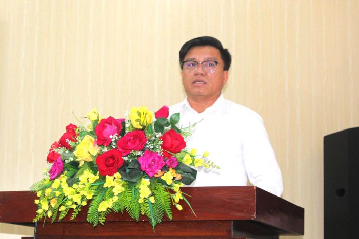 Ông Nguyễn Hữu Trung, Chủ tịch UBND phường Bình Thuận trả lời những kiến nghị thuộc thẩm quyền