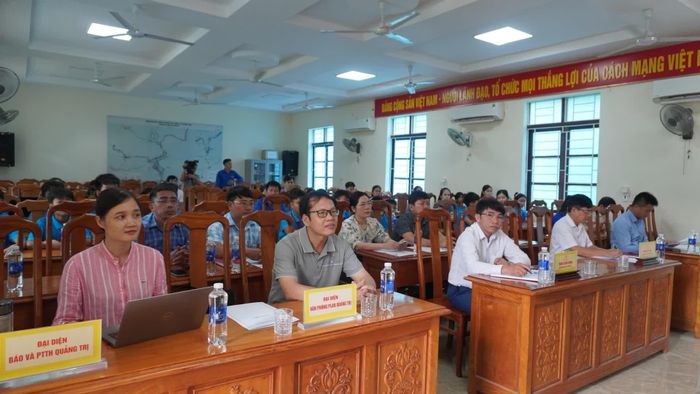 Đại biểu tham dự kỳ họp - Ảnh: H.T