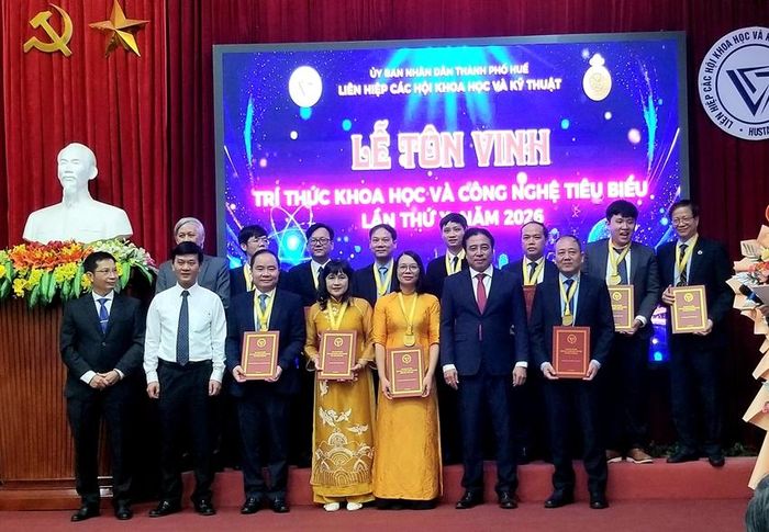  Tôn vinh 12 trí thức khoa học và công nghệ tiêu biểu lần thứ X, năm 2026