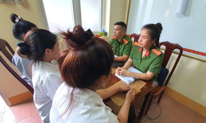 Phòng CSHS bắt giữ nhóm "nữ quái" tổ chức mua bán người dưới 16 tuổi.