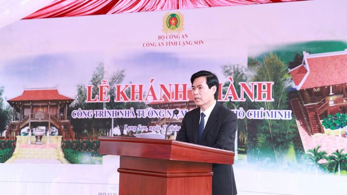 Đồng chí Hoàng Quốc Khánh, Bí thư Tỉnh ủy Lạng Sơn phát biểu tại buổi Lễ.