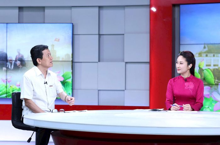 PGS.TS Nguyễn Mạnh Hà, nguyên Viện trưởng Viện Lịch sử Đảng, Học viện Chính trị quốc gia Hồ Chí Minh chi sẻ tại Chương trình. Ảnh: Viết Thành