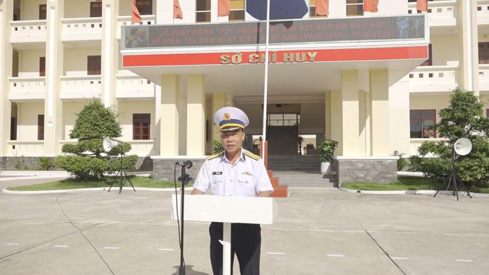 Đại tá Đỗ Văn Sơn, Chính ủy Lữ đoàn 955 phát biểu.