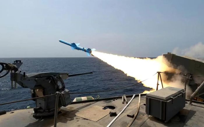 Tên lửa Iran trong một cuộc tập trận tại Vịnh Ba Tư. Ảnh: PRESS TV