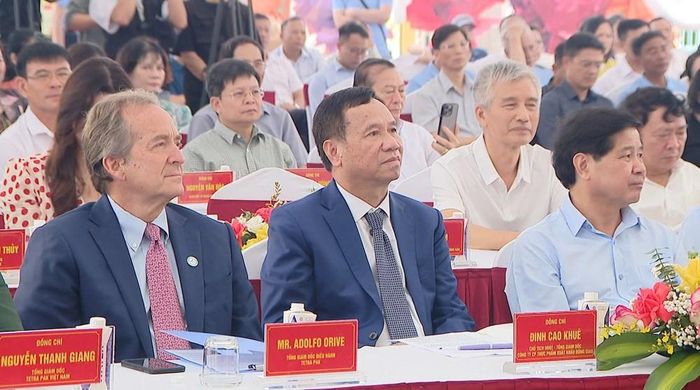 Tham dự lễ đón nhận còn có các nhà nghiên cứu, nhà khoa học, tổ chức quốc tế