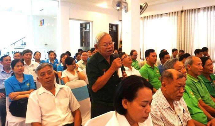 Người dân kiến nghị về môi trường, trật tự giao thông và các vấn đề dân sinh trên địa bàn TP. Huế. Ảnh: L.H