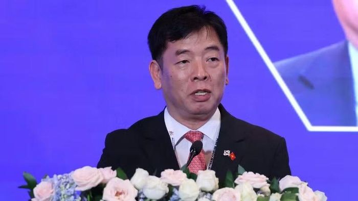 Đại sứ Việt Nam tại Hàn Quốc Vũ Hồ đã tham dự và phát biểu tại Diễn đàn Maekyung 2026 diễn ra ngày 20/5 tại Thành phố Hồ Chí Minh.