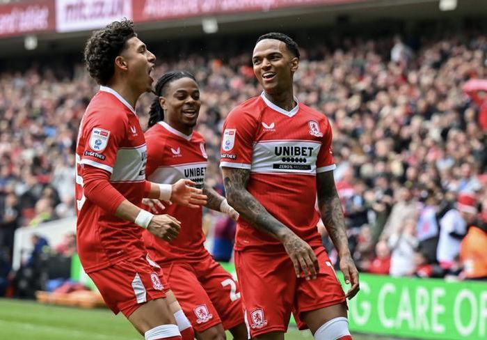 ... thế nhưng Middlesbrough mới giành quyền tham dự trận chung kết thăng hạng