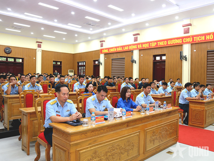 Các đại biểu tham dự hội thi. 