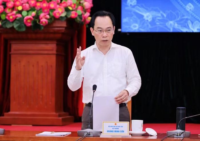 Bộ trưởng Hoàng Minh Sơn đặc biệt nhấn mạnh cần thay đổi tư duy trong xây dựng văn bản quy phạm pháp luật.