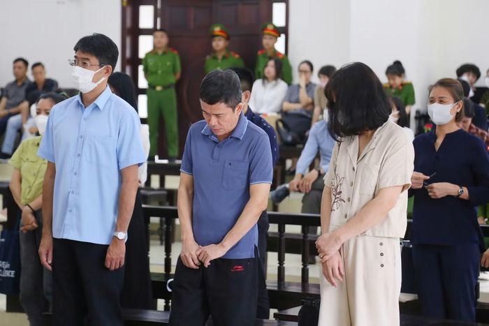 Các bị cáo tại phiên tòa.