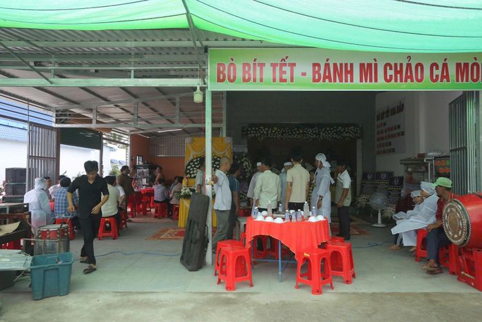 Nơi tổ chức tang lễ cho 3 nạn nhân cũng là hiện trường vụ án mạng. Ảnh: HA