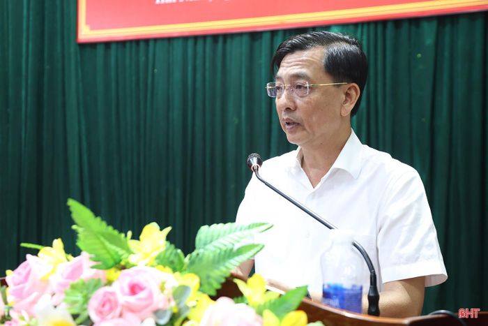  Ông Trần Việt Hà - Ủy viên BTV Tỉnh ủy, Trưởng BQL Khu kinh tế tỉnh tiếp thu đầy đủ các kiến nghị của cử tri 