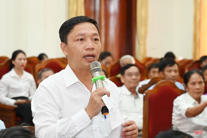  Cử tri Nguyễn Khắc Vĩ (thôn Yên Định, xã Lộc Hà) đề xuất tiếp tục xây dựng các chính sách nhằm thúc đẩy phát triển kinh tế - xã hội. 
