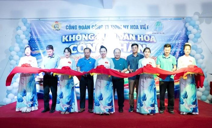 Lễ cắt băng khánh thành “Không gian văn hóa công nhân” tại Công ty TNHH NY Hoa Việt